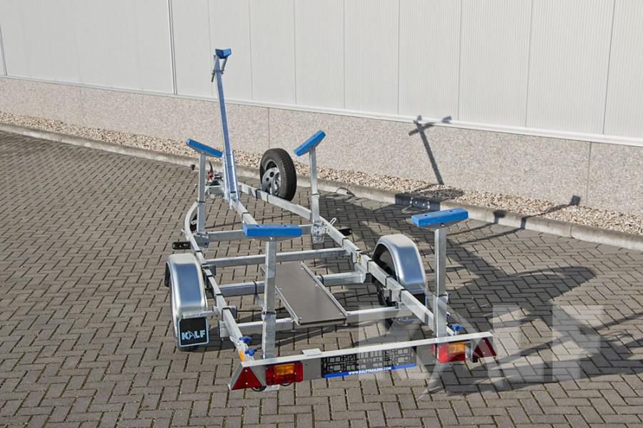 Kalf Zeilboottrailer 1050-57 met kielboot pakket