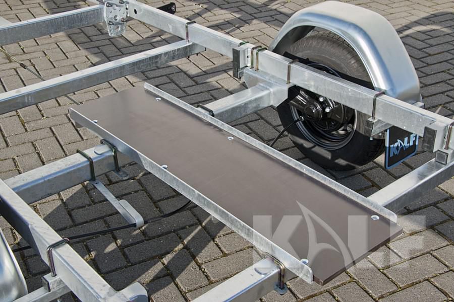 Kalf Zeilboottrailer 1050-57 met kielboot pakket