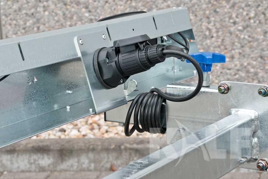 Kalf motorboot 1800-62 met rechte dwarsbalk