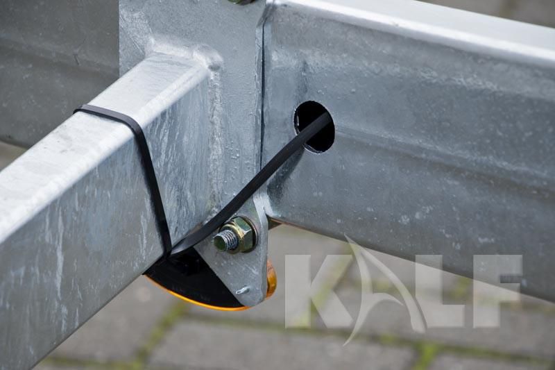 Kalf Trailers Motorboottrailer M2000-62 met sloeppakket