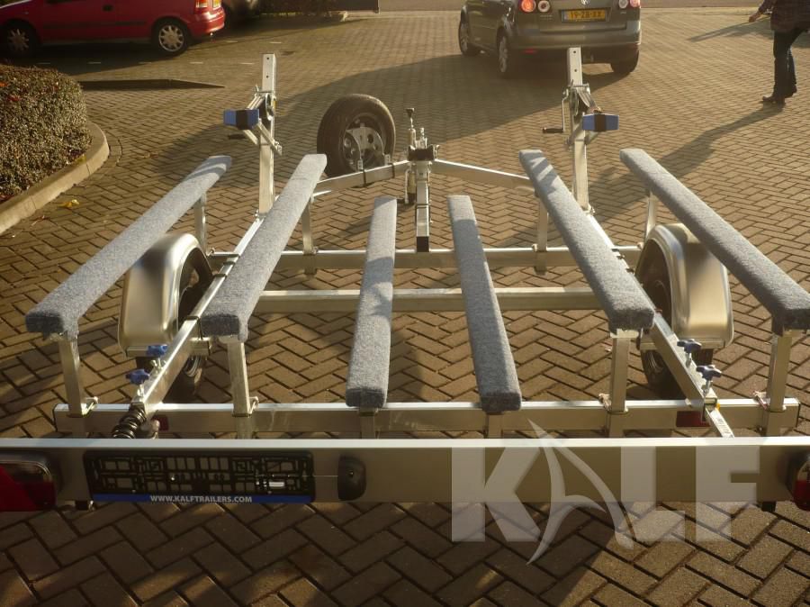 Kalf trailer voor 2 jetski's / waterscooters