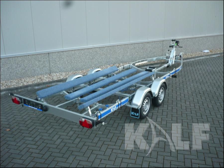 motorboot met trailer